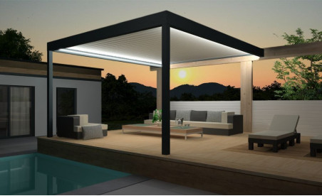 Pergola bioclimatique h3 titan pose mur/sol grise avec lames orientables parallèles blanches et éclairage led